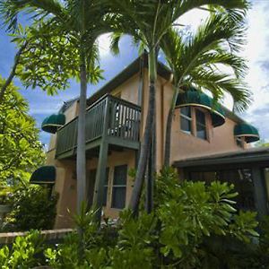 Suite Dreams Inn By The Beach